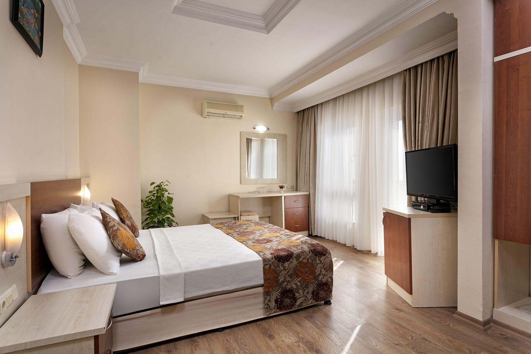 Lara Dinc Hotel Antalia Esterno foto