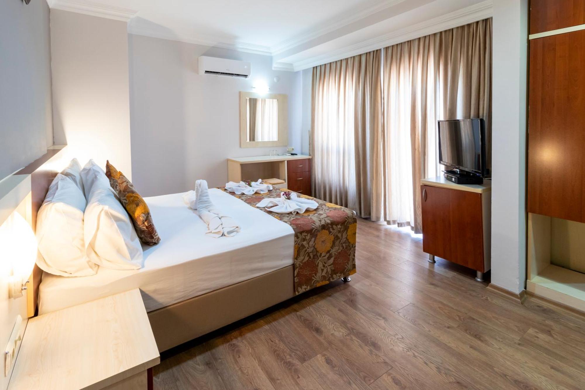 Lara Dinc Hotel Antalia Esterno foto
