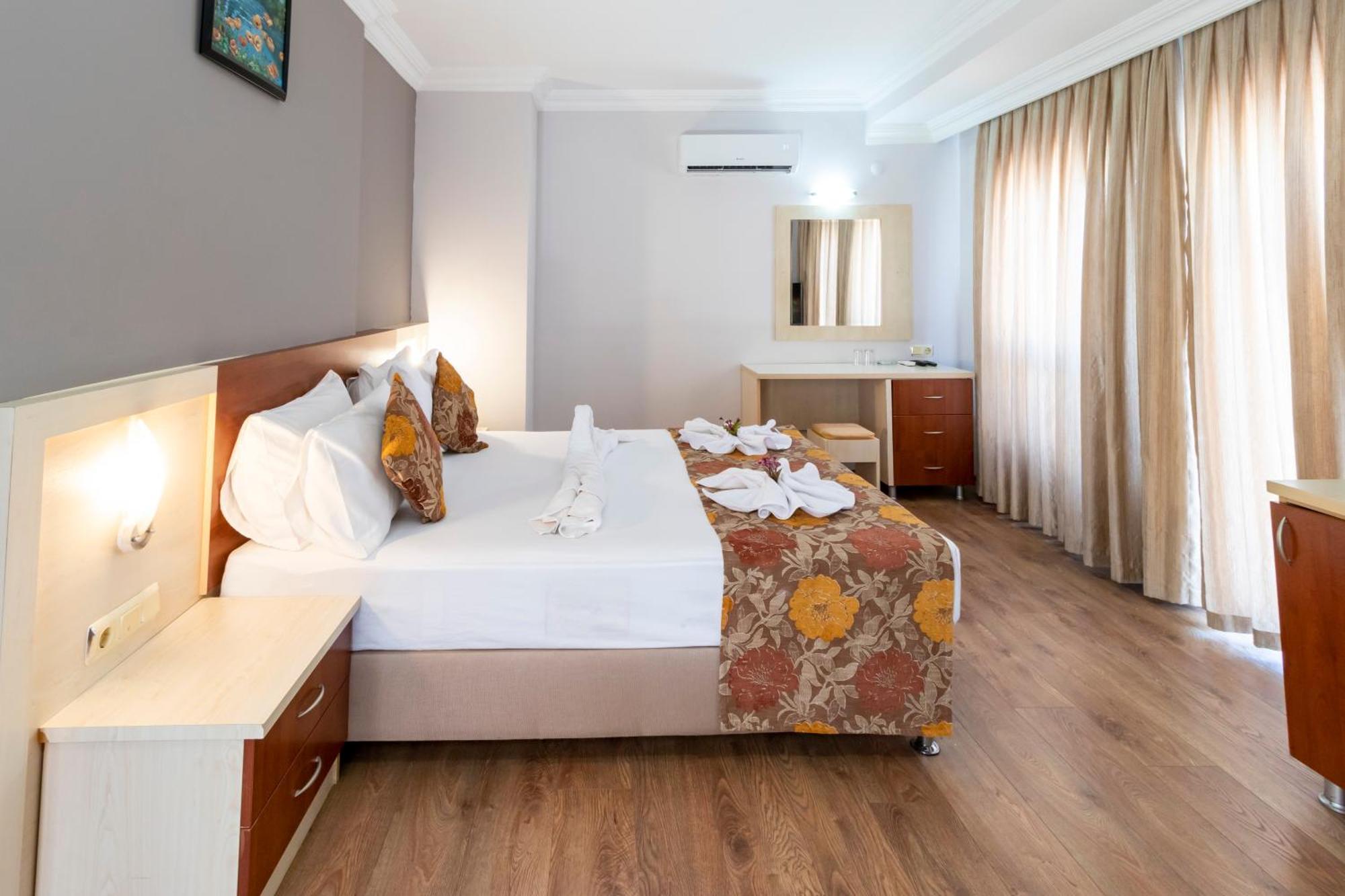 Lara Dinc Hotel Antalia Esterno foto