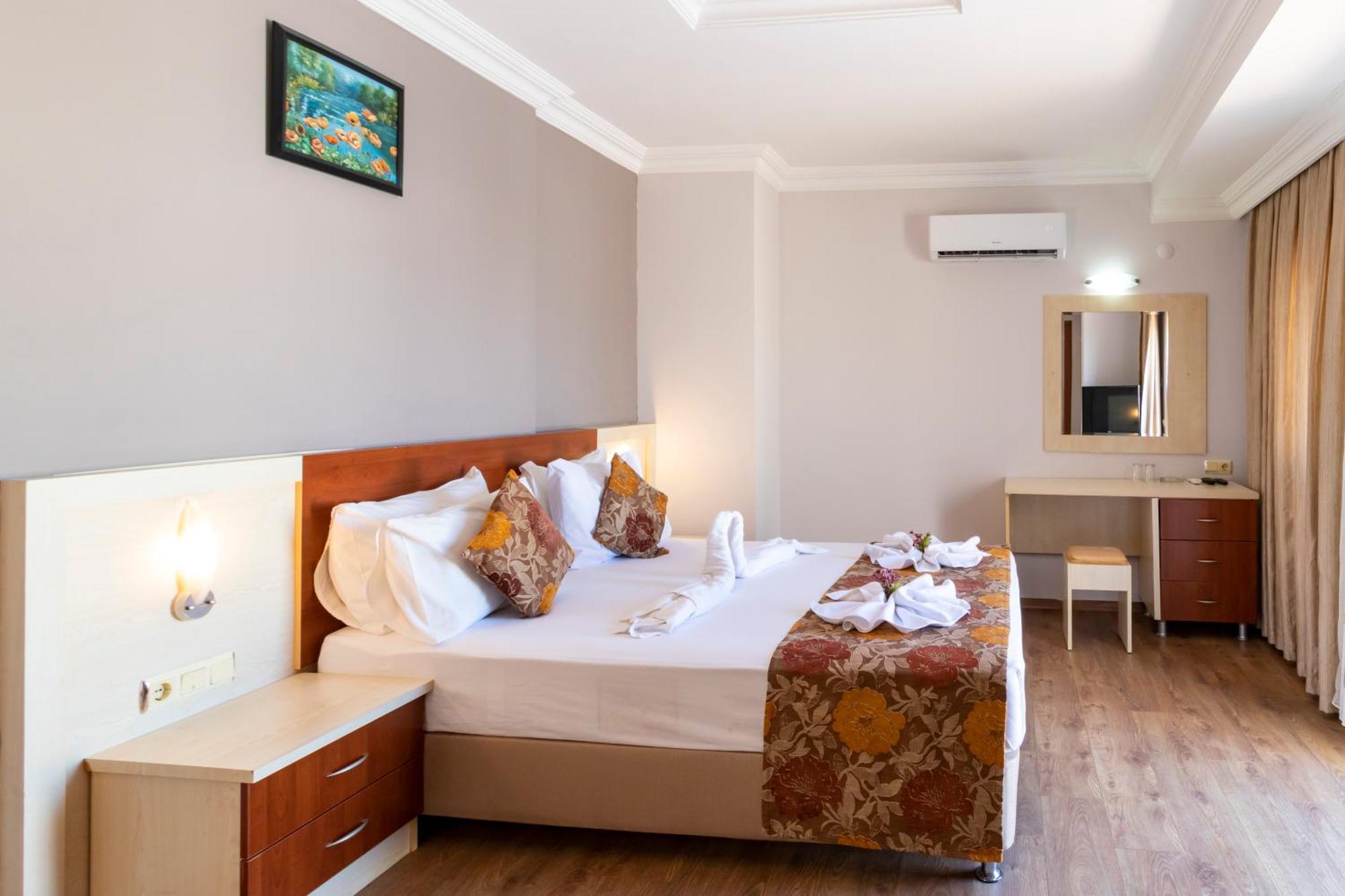 Lara Dinc Hotel Antalia Esterno foto
