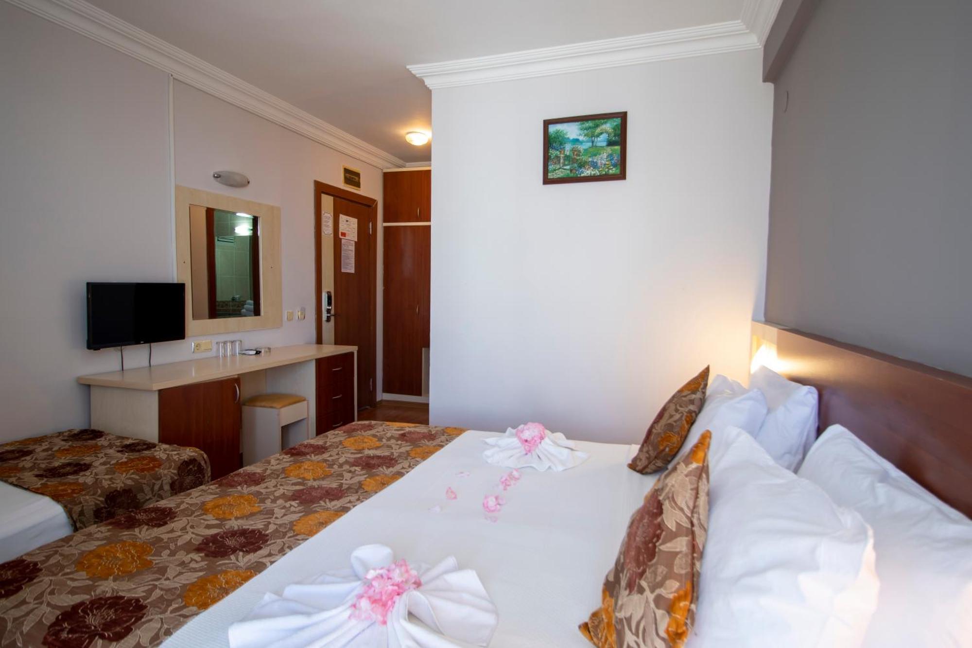 Lara Dinc Hotel Antalia Esterno foto