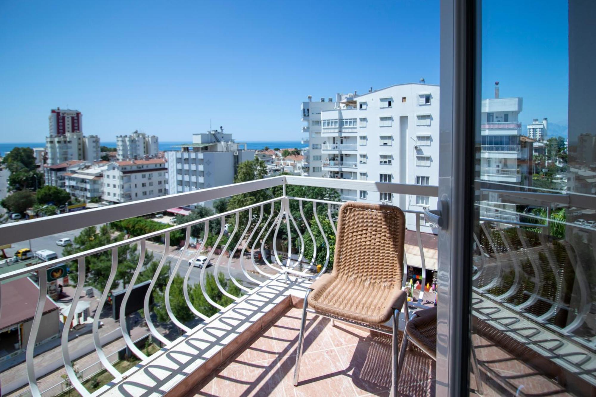 Lara Dinc Hotel Antalia Esterno foto